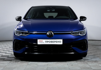 Подержанный автомобиль Volkswagen Golf R Hatchback 2023 года (2 фото)