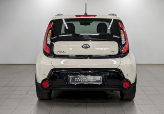 Подержанный автомобиль Kia Soul 2015 года (6 фото)