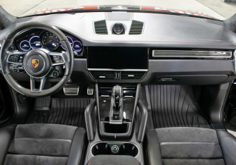 Подержанный автомобиль Porsche Cayenne 2021 года (16 фото)