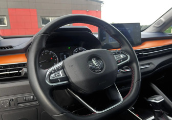 Подержанный автомобиль LIVAN X3Pro 2023 года (16 фото)