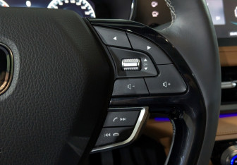 Подержанный автомобиль Changan CS95 2024 года (23 фото)