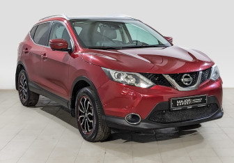 Подержанный автомобиль Nissan Qashqai 2014 года (3 фото)