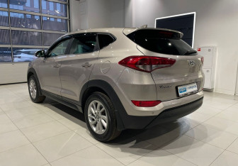 Подержанный автомобиль Hyundai Tucson 2017 года (6 фото)