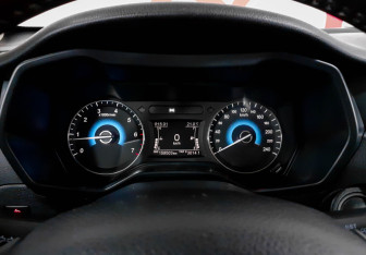 Подержанный автомобиль DongFeng 580 2019 года (12 фото)