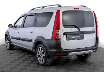 Подержанный автомобиль LADA (ВАЗ) Largus Wagon 2020 года (7 фото)