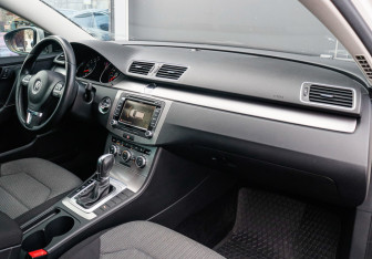Подержанный автомобиль Volkswagen Passat Wagon 2013 года (9 фото)