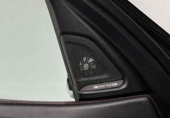 Подержанный автомобиль BMW X6 M 2015 года (16 фото)