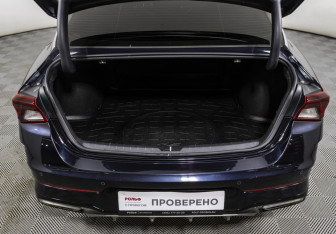 Подержанный автомобиль Kia K5 2020 года (19 фото)