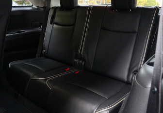 Подержанный автомобиль Infiniti QX60 2017 года (12 фото)