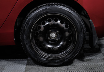 Подержанный автомобиль Citroen C4 Hatchback 2012 года (15 фото)