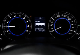 Подержанный автомобиль Infiniti QX70 2015 года (11 фото)