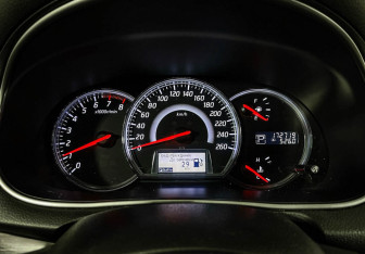 Подержанный автомобиль Nissan Teana 2011 года (11 фото)