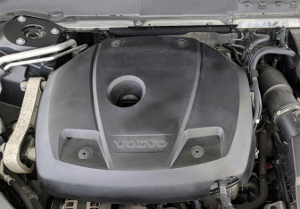 Подержанный автомобиль Volvo XC60 2020 года (9 фото)