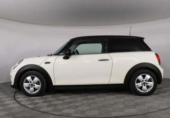 Подержанный автомобиль MINI Hatch 2017 года (8 фото)