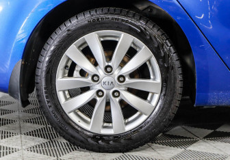 Подержанный автомобиль Kia Cerato Sedan 2013 года (5 фото)