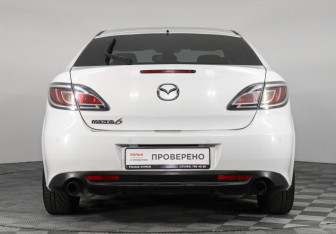 Подержанный автомобиль Mazda 6 Liftback 2011 года (6 фото)