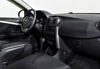 Подержанный автомобиль Nissan Almera Sedan 2017 года (6 фото)