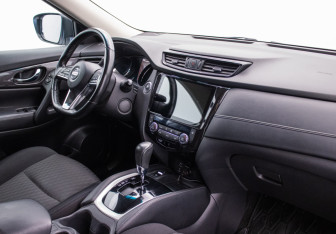 Подержанный автомобиль Nissan X-Trail 2019 года (10 фото)
