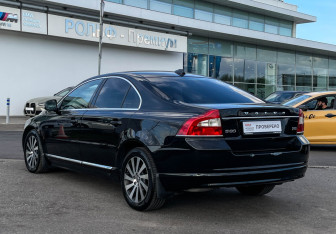 Подержанный автомобиль Volvo S80 2013 года (7 фото)