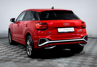 Подержанный автомобиль Audi Q2 2021 года (7 фото)