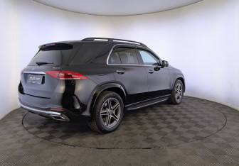 Подержанный автомобиль Mercedes-Benz GLE 2021 года (5 фото)
