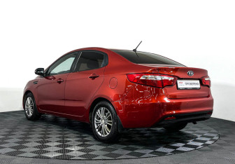 Подержанный автомобиль Kia Rio Sedan 2012 года (7 фото)