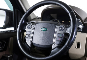 Подержанный автомобиль Land Rover Discovery 2012 года (13 фото)