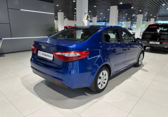 Подержанный автомобиль Kia Rio Sedan 2013 года (3 фото)