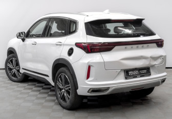 Подержанный автомобиль Exeed LX 2022 года (7 фото)