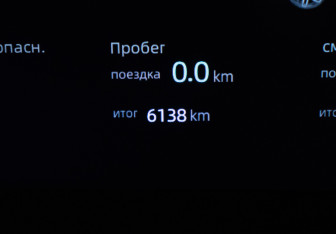 Подержанный автомобиль Changan UNI-S 2025 года (12 фото)