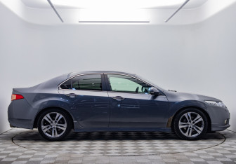 Подержанный автомобиль Honda Accord Sedan 2011 года (4 фото)