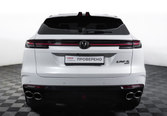 Подержанный автомобиль Changan UNI-K 2023 года (6 фото)