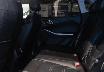 Подержанный автомобиль Москвич 3 2024 года (8 фото)