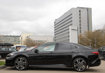 Подержанный автомобиль Toyota Camry Sedan 2024 года (6 фото)