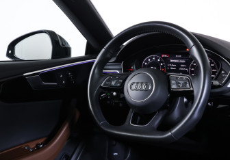 Подержанный автомобиль Audi A5 Coupe 2019 года (13 фото)