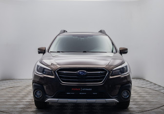 Подержанный автомобиль Subaru Outback Wagon 2018 года (8 фото)
