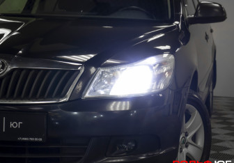 Подержанный автомобиль Skoda Octavia Liftback 2011 года (16 фото)