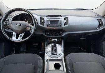 Подержанный автомобиль Kia Sportage 2015 года (12 фото)