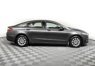 Подержанный автомобиль Ford Mondeo Sedan 2016 года (4 фото)