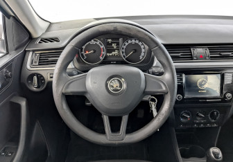 Подержанный автомобиль Skoda Rapid Liftback 2019 года (21 фото)