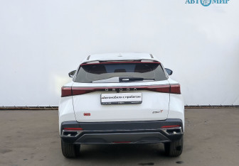 Подержанный автомобиль Omoda C5 2023 года (6 фото)