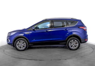 Подержанный автомобиль Ford Kuga 2018 года (8 фото)