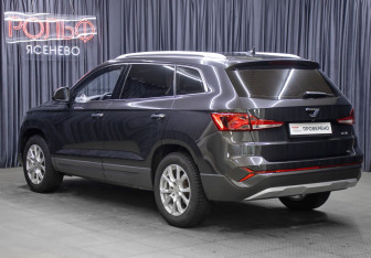 Подержанный автомобиль Jetta VS7 2023 года (7 фото)