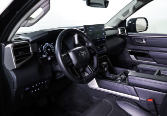 Подержанный автомобиль Toyota Tundra 2022 года (15 фото)