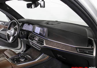 Подержанный автомобиль BMW X7 2019 года (9 фото)