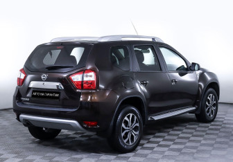 Подержанный автомобиль Nissan Terrano 2020 года (5 фото)
