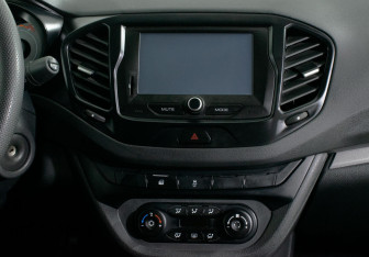 Подержанный автомобиль LADA (ВАЗ) Vesta Sedan 2017 года (9 фото)