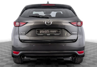 Подержанный автомобиль Mazda CX-5 2020 года (6 фото)