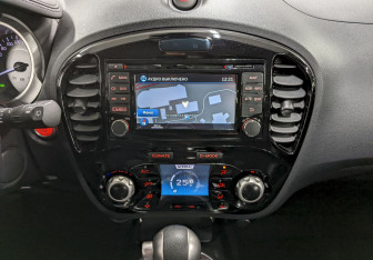 Подержанный автомобиль Nissan Juke 2018 года (23 фото)