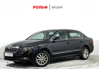 Подержанный автомобиль Skoda Superb Liftback 2013 года (1 фото)